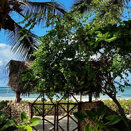 Villa Kipara - Private Beach & Pool Pwani Mchangani Extérieur photo